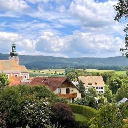נויאלברוייט Ferienwohnungen Am Kirchberg מראה חיצוני תמונה